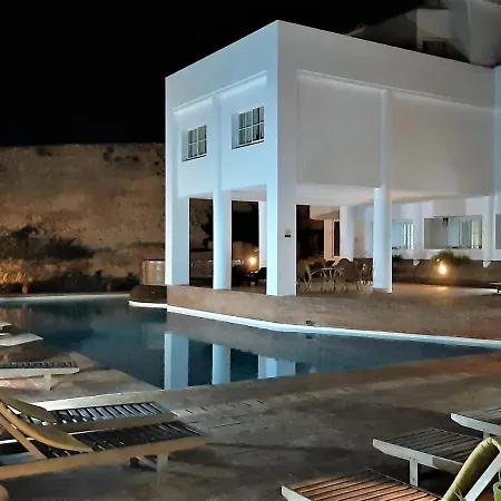 Walls Rooftop Terrace Duplex @ Citycenter & *