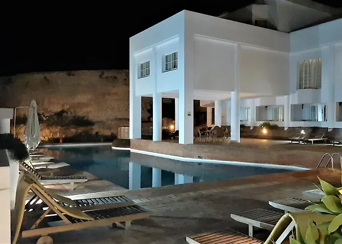 Walls Rooftop Terrace Duplex @ Citycenter & *