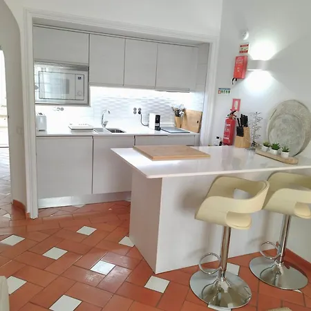 Walls Rooftop Terrace Duplex @ Citycenter & Apartamento Lagos
