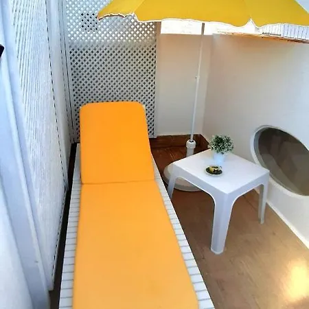 Walls Rooftop Terrace Duplex @ Citycenter & Лагуш